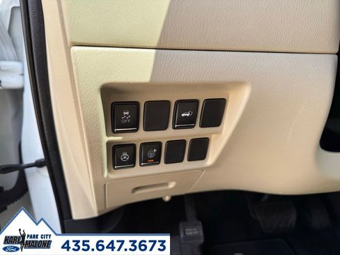 Used 2019 INFINITI QX60 Luxe w/ Essential Package FWD image 16