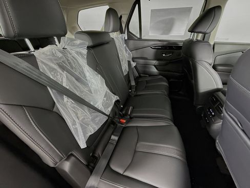 New 2025 Honda Pilot Touring image 36