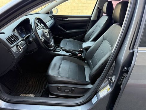 Used 2014 Volkswagen Passat 1.8T Wolfsburg Edition image 12