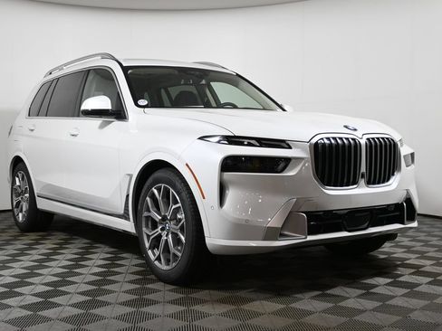 Used 2027 BMW X7 xDrive40i AWD/4WD image 9