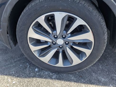 Used 2020 Buick Encore Essence image 13