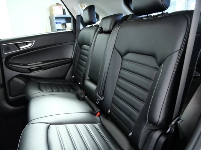 Certified 2024 Ford Edge SEL w/ Convenience Package AWD/4WD image 15