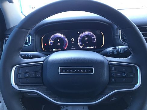 Used 2024 Jeep Wagoneer Series II image 41