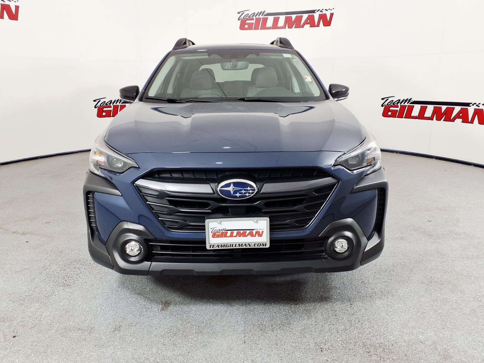 Used 2025 Subaru Outback Premium AWD/4WD image 2