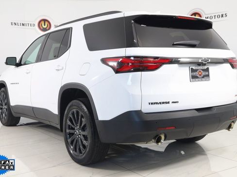 Used 2023 Chevrolet Traverse RS image 4