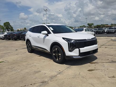 New 2026 Kia Sportage LX FWD image 2