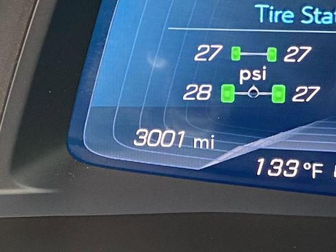 Used 2024 Chevrolet Corvette Stingray Convertible w/ Z51 Performance Package image 23