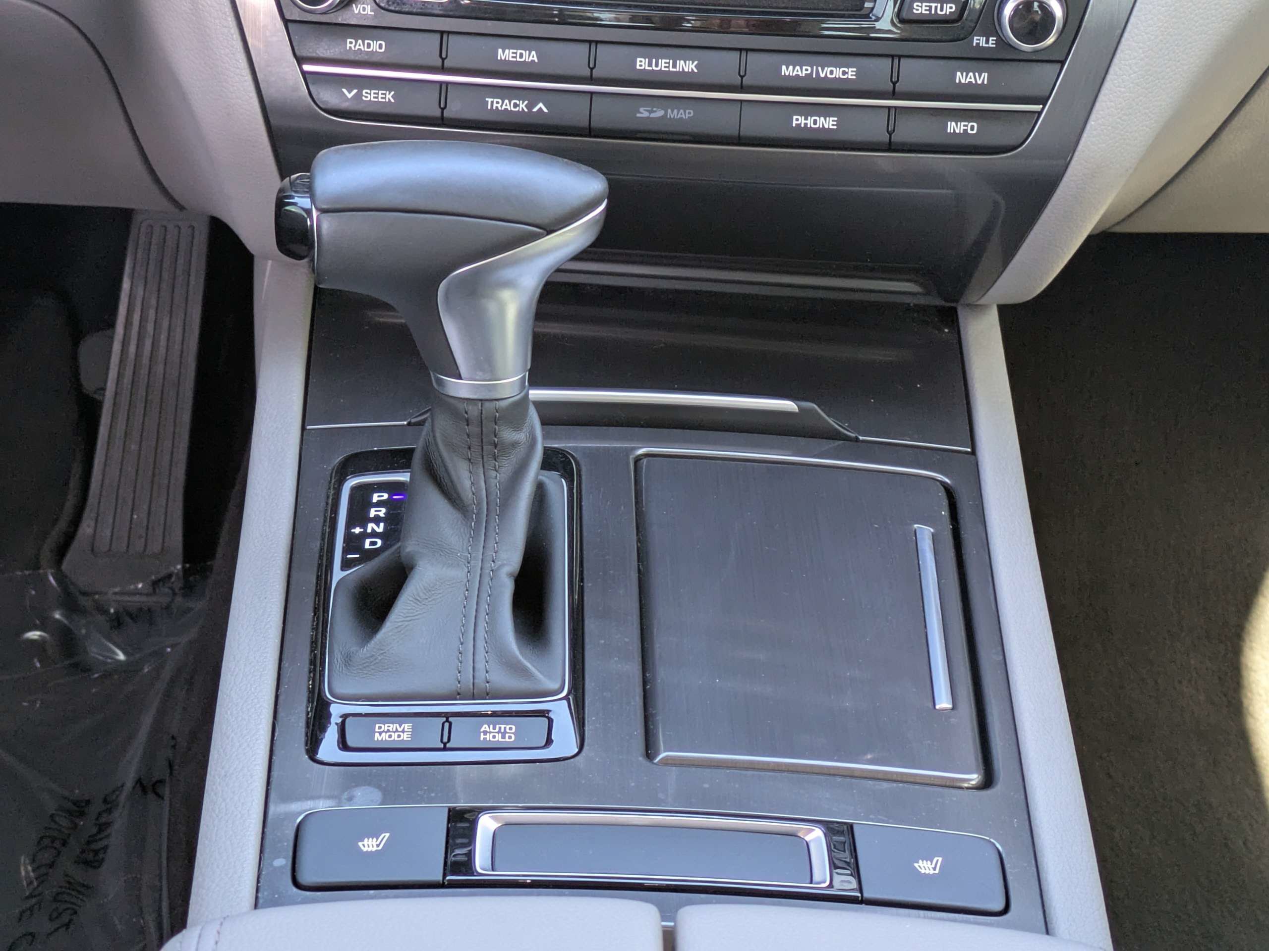 Used 2018 Genesis G80 3.8 RWD image 17