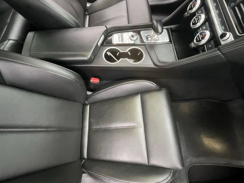 Used 2022 Genesis G70 2.0T image 33