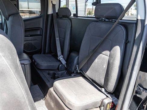 Used 2021 Chevrolet Colorado LT w/ LT Convenience Package RWD image 17