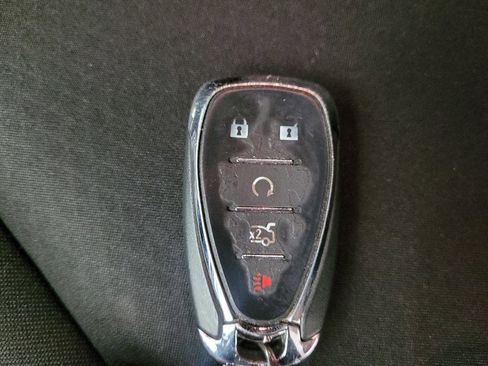 Used 2022 Chevrolet Malibu LT FWD image 32