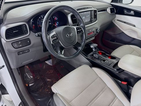 Used 2020 Kia Sorento SX image 23