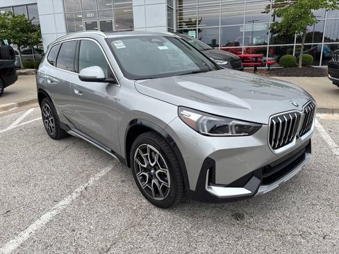 Used 2026 BMW X1 xDrive28i w/ Technology Package AWD/4WD image 2