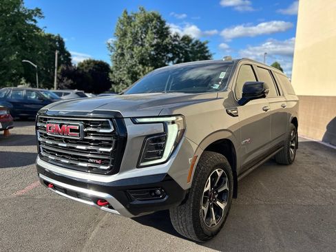 Used 2026 GMC Yukon XL AT4 AWD/4WD image 8