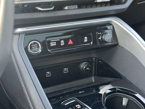Certified 2025 Audi Q5 Premium w/ Convenience Package AWD/4WD image 30