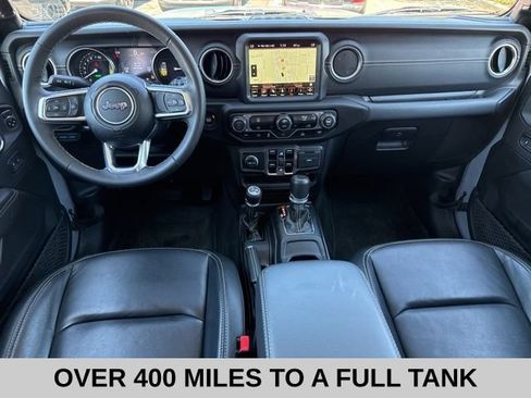 Used 2023 Jeep Wrangler Unlimited Sahara AWD/4WD image 5