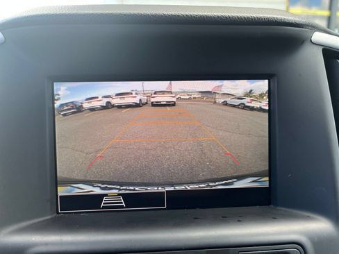 Used 2024 GMC Terrain SLE FWD image 24