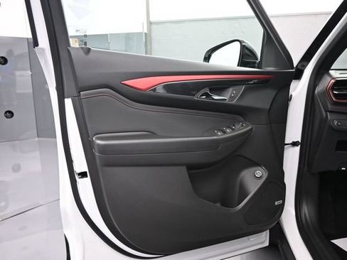 New 2026 Chevrolet TrailBlazer RS w/ Convenience Package FWD image 8