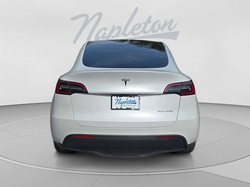 Used 2023 Tesla Model Y Long Range AWD/4WD image 4