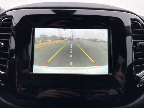 Used 2020 Jeep Compass Latitude image 19