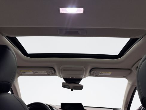 Used 2021 MAZDA CX-30 AWD 2.5 S w/ Premium Package image 19