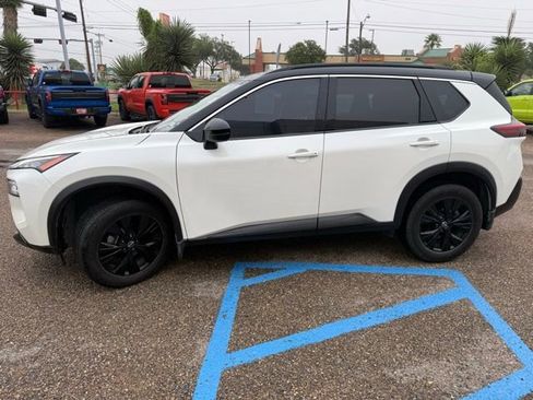 Certified 2023 Nissan Rogue SV w/ SV Premium Package FWD image 4