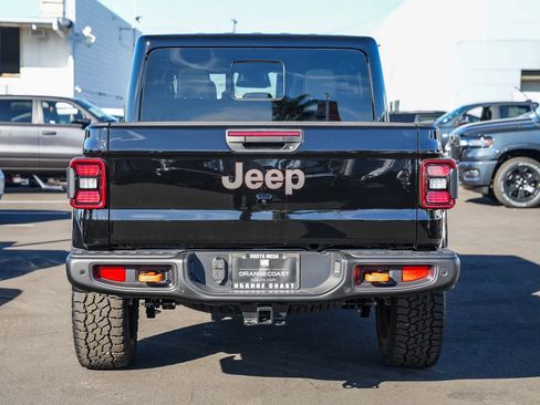 New 2026 Jeep Gladiator Mojave image 5
