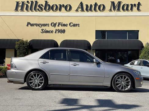 Used 2004 Lexus IS 300 image 4