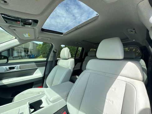 Used 2024 Hyundai Santa Fe Limited image 10