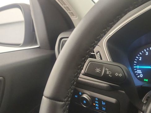 Used 2022 Ford Escape SEL image 18