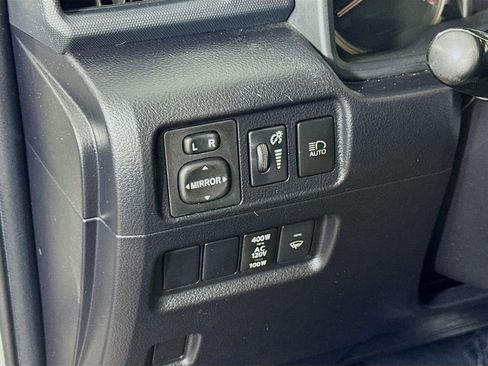 Used 2022 Toyota 4Runner TRD Off-Road AWD/4WD image 21