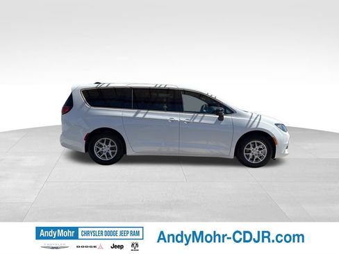 New 2026 Chrysler Voyager LX FWD image 8