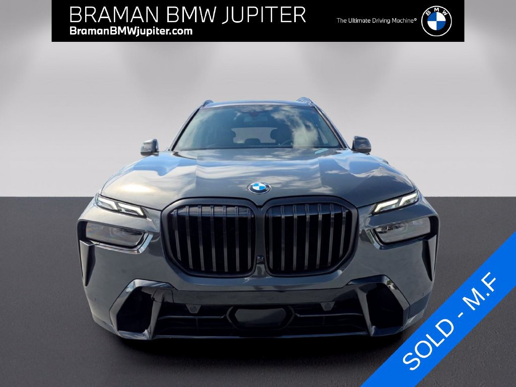 Used 2025 BMW X7 xDrive40i w/ M Sport Package AWD/4WD image 2