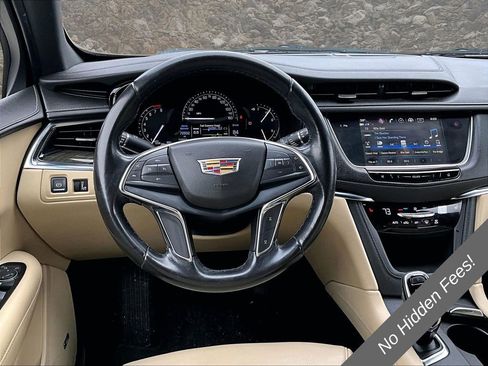 Used 2019 Cadillac XT5 AWD image 5