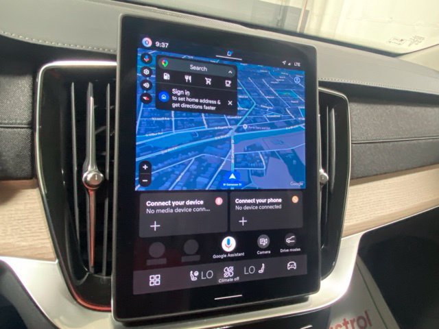 Certified 2026 Volvo XC90 B5 Plus AWD/4WD image 18