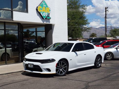 Used 2023 Dodge Charger R/T w/ Plus Group image 2