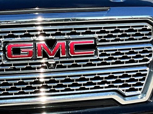 Used 2019 GMC Sierra 1500 Denali w/ Denali Ultimate Package image 11