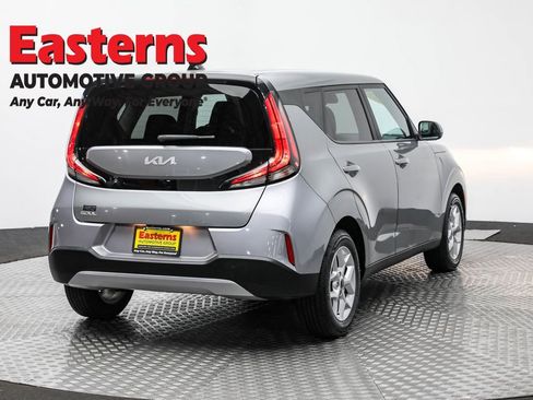 Used 2023 Kia Soul LX w/ Option Group 015 image 5