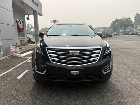 Used 2017 Cadillac XT5 Luxury w/ Driver Awareness Package AWD/4WD image 4