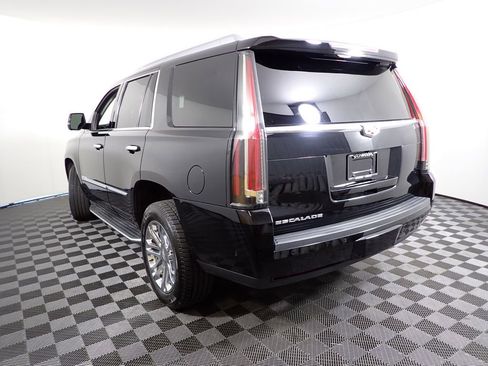 Used 2019 Cadillac Escalade 4WD image 13