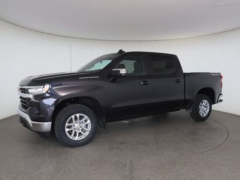 Used 2022 Chevrolet Silverado 1500 LT AWD/4WD image 4