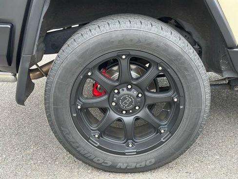 Used 2010 Toyota FJ Cruiser 4WD image 16