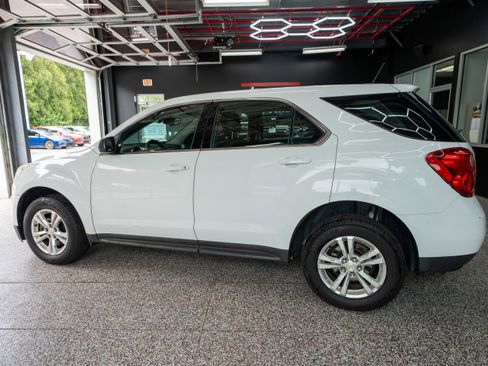 Used 2015 Chevrolet Equinox LS FWD image 2