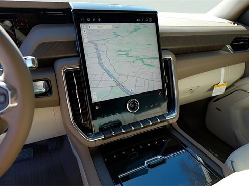 New 2026 GMC Yukon XL Denali w/ Denali Reserve Package image 15