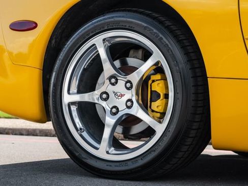 Used 2003 Chevrolet Corvette Coupe w/ Preferred Equipment Group image 37