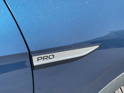 Certified 2023 Volkswagen ID.4 Pro RWD image 28