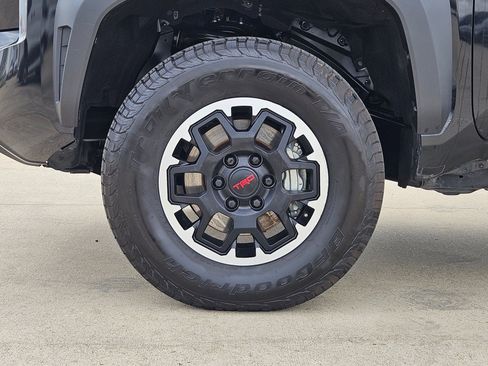 Used 2024 Toyota Tacoma TRD Off-Road AWD/4WD image 12