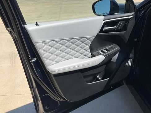 Used 2024 Mitsubishi Outlander SEL AWD/4WD image 4