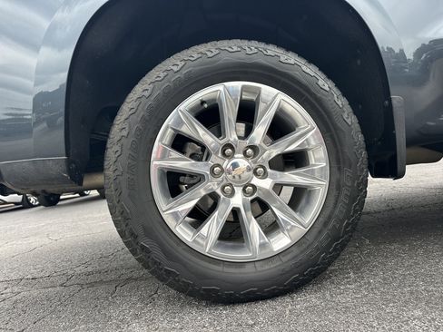 Used 2019 Chevrolet Silverado 1500 LTZ w/ LTZ Premium Package AWD/4WD image 17