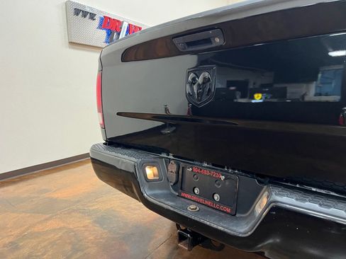 Used 2018 RAM 1500 Express w/ Express Value Package image 40